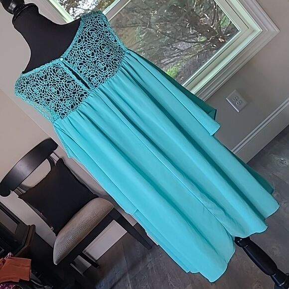 Free 2 luv sz 2X cold shoulder blouse - Picture 3 of 10